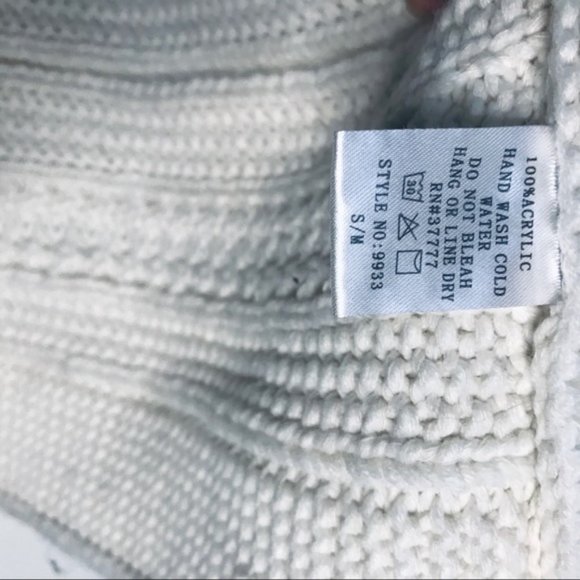 Renee C. Boho Thick knit cardigan with fringe - Picture 9 of 13